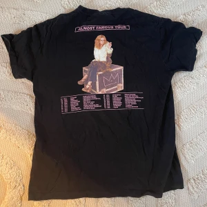 Hov1 tröja  - Använd men välbevarad. :) 