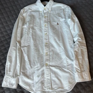 Ralph lauren skjorta  - Fet Ralph lauren skjorta | Storlek S | Fint skick | Skriv vid minsta fråga eller fundering 😄