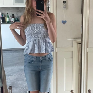 Blå randig topp - Jätte söt sommar topp🏝💕💕