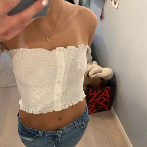 Vit topp - Sååå söt vit topp feån brandy melville🤍💗
