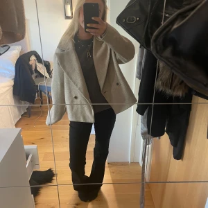 Kappa - Höstkappa från vila! Väl använd därav nopprig😊