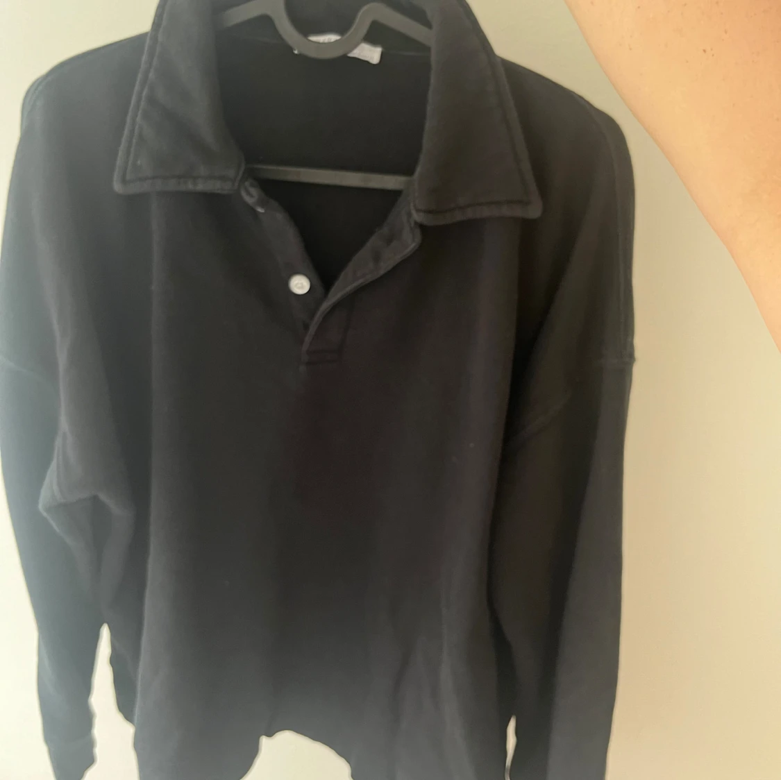 Sweatshirt från Zara som inte längre säljs