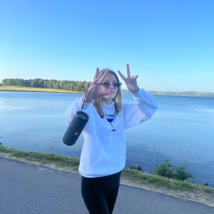Blue drink hoodie  - Använd 2 gånger så mycket bra skick!!  