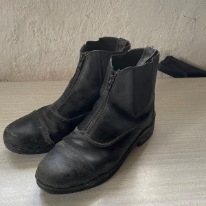 Ridskor - Ridskor i bra skick