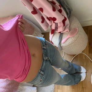 Lågmidjade jeans  - Lågmidjade bootcut jeans 