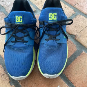 DC skor - DC skor i fint skick, sköna att gå i 