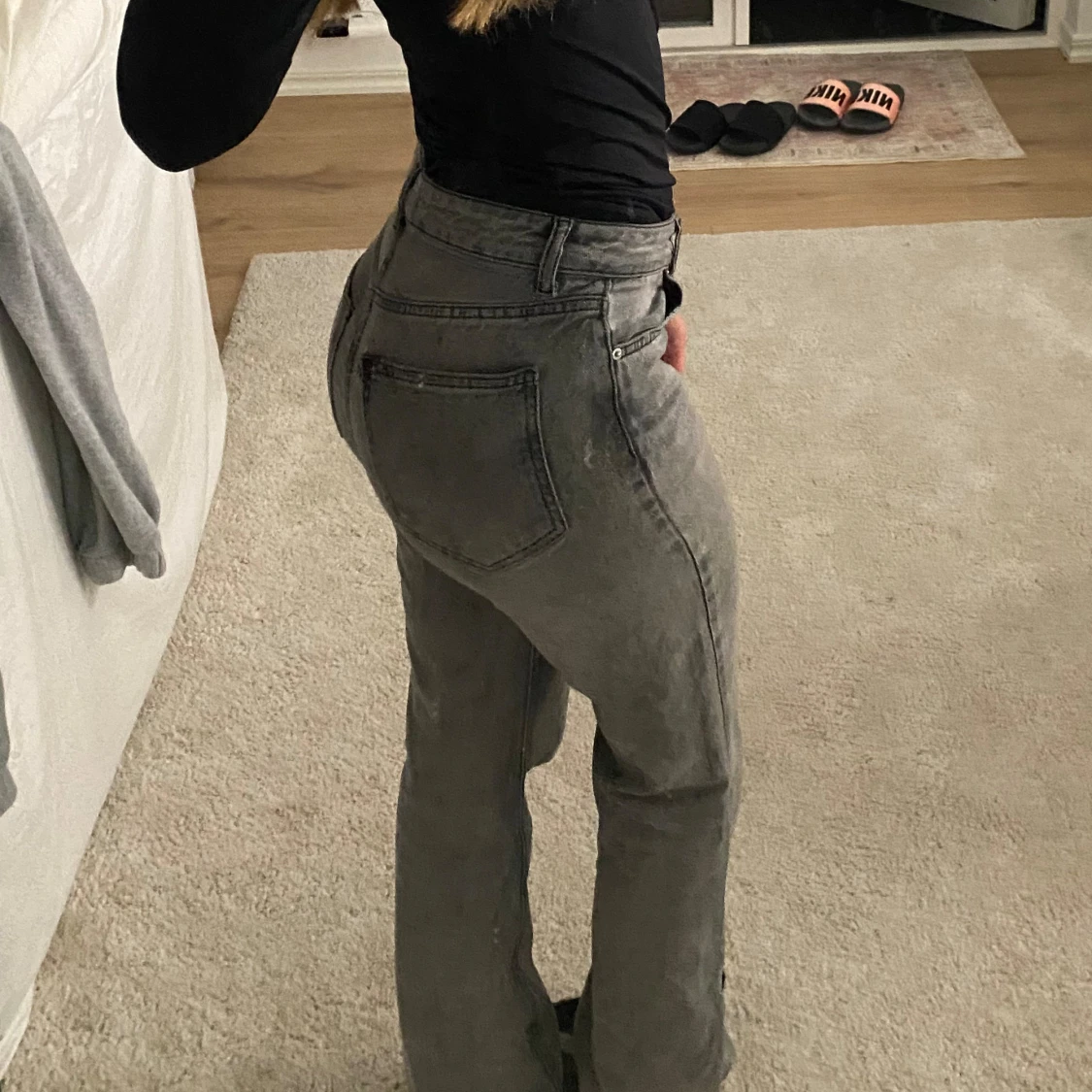 Midwaist flaired/ bootcut jeans - 90