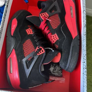 Jordan 4 red thunder - Jordan 4or o fin skick. Nypris: 4000 mitt pris :1299