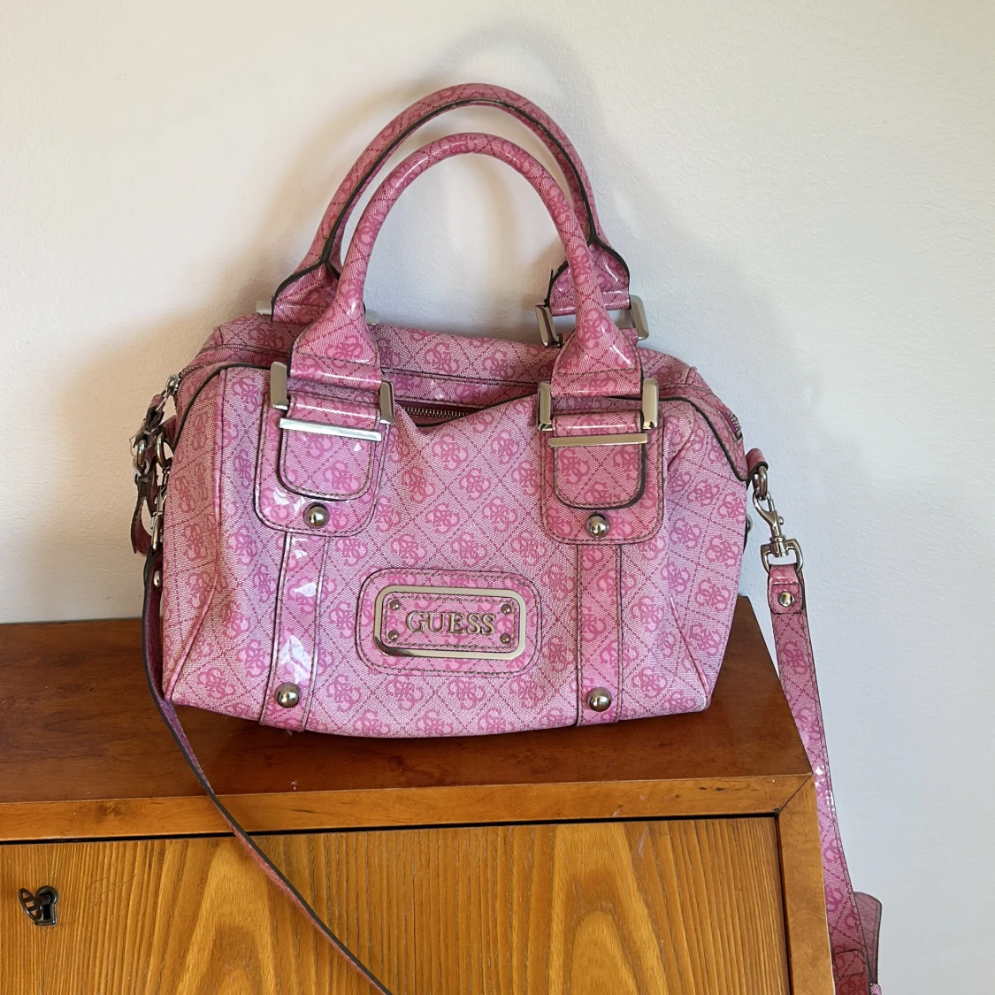 Guess väska - 90