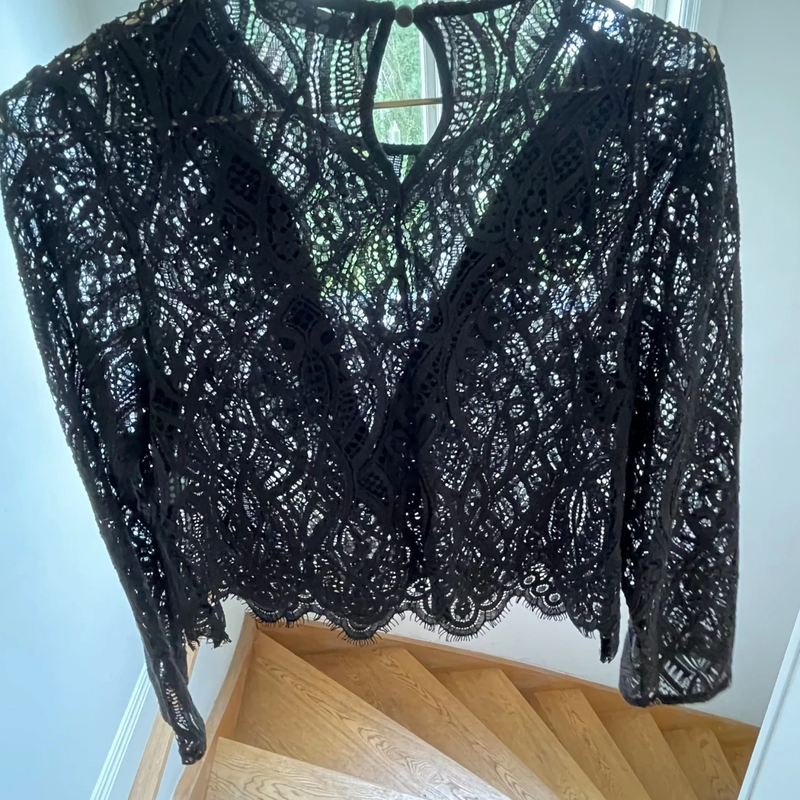 Svart spetsblus - 90