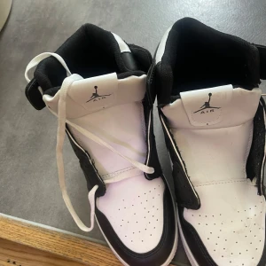 Skor - Bra skor, endast använda en gång, storlek 42