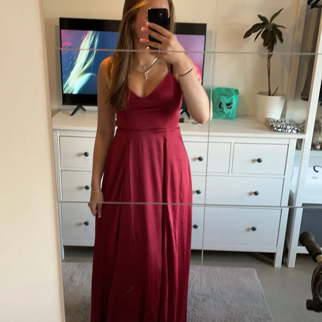 Vinröd balklänning