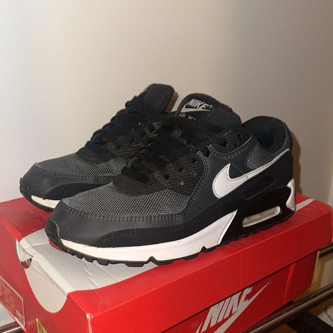 Svarta och vita Nike Air Max