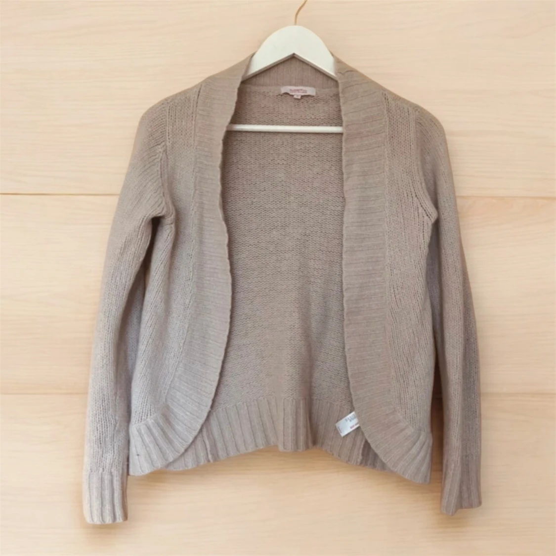 Beige kofta från Butterfly by Matthew Williamson strl S