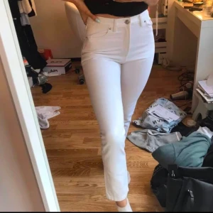 jeans - fint skick från bikbok oanvända