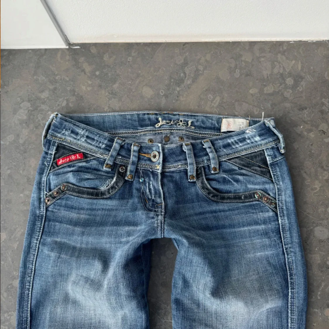 Blå bootcut jeans  - 1
