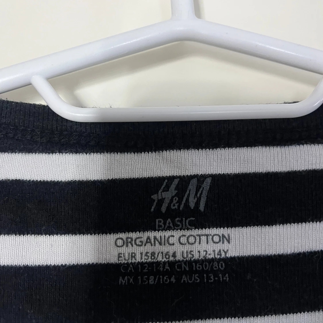 Svart och vit randig tröja från H&M - 91