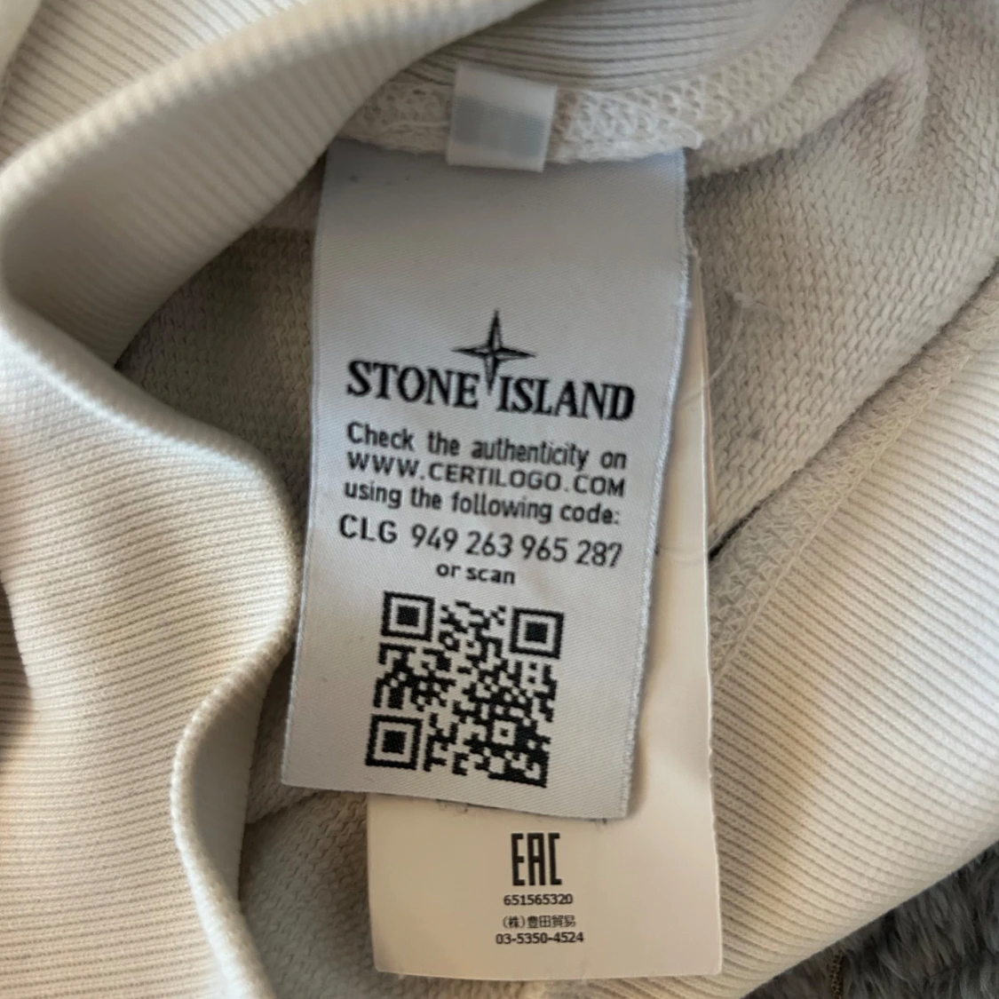 Vit tröja från Stone Island - 92