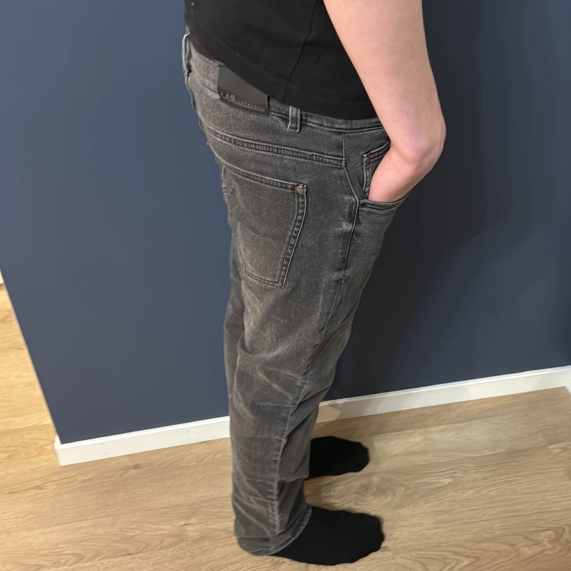Grå jeansbyxor - 92