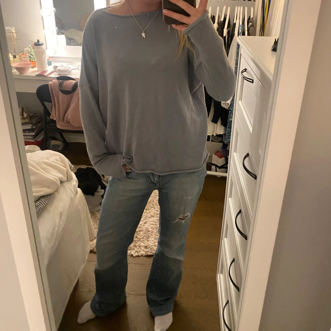 Grå tröja