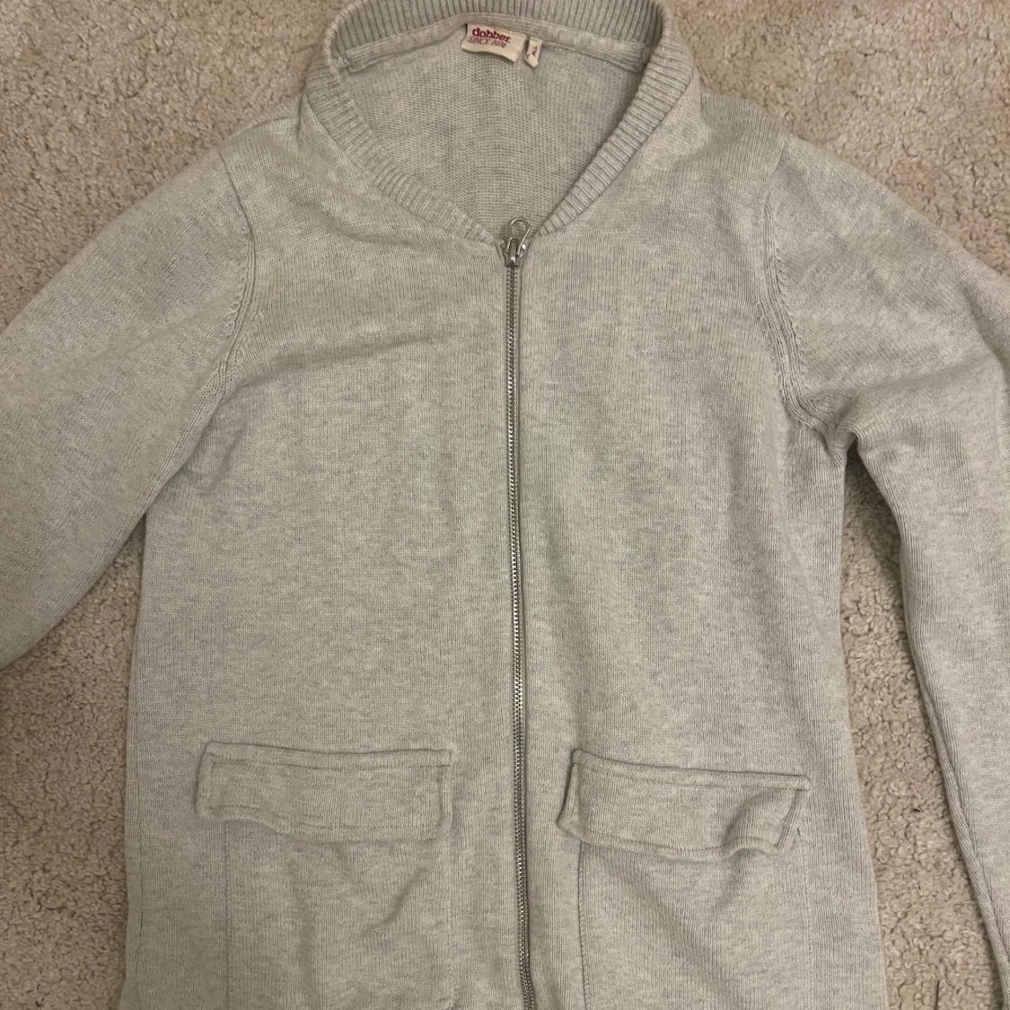 Grå kofta med dragkedja - 91