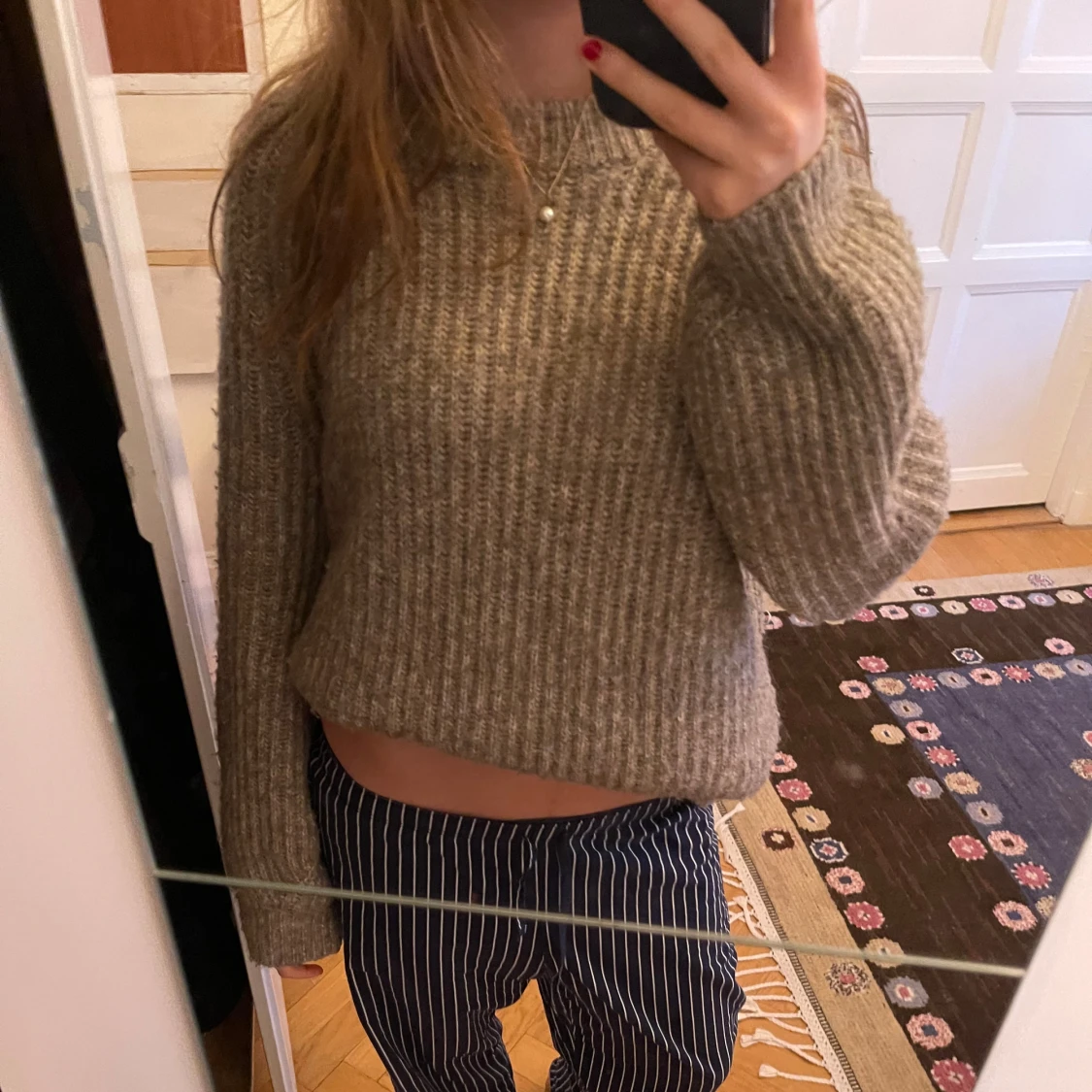 Beige stickad tröja - 90