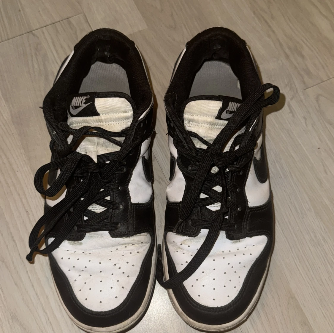 Svartvita Nike sneakers - Air Jordan Low