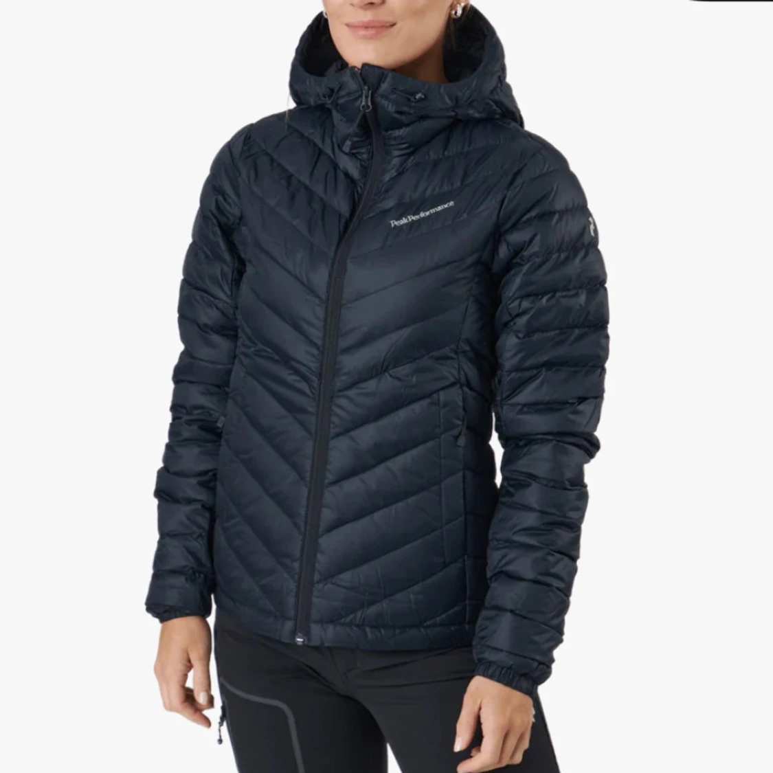Svart dunjacka från Peak Performance