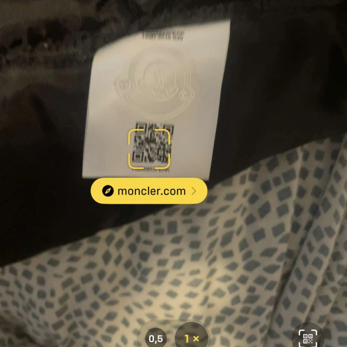 Helt ny Moncler väst  - 91