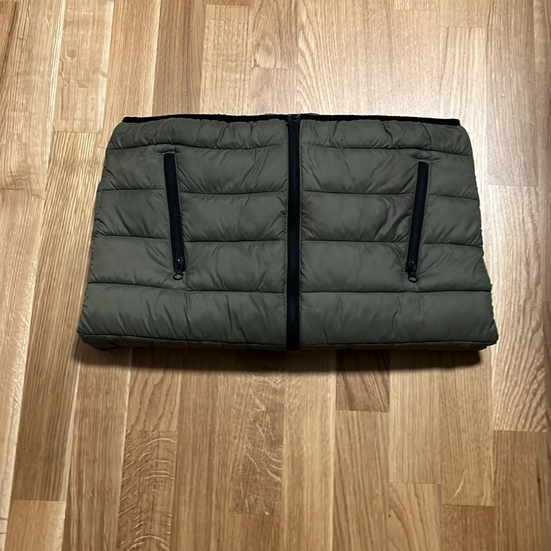 Grön quiltad väst med dragkedja - 91