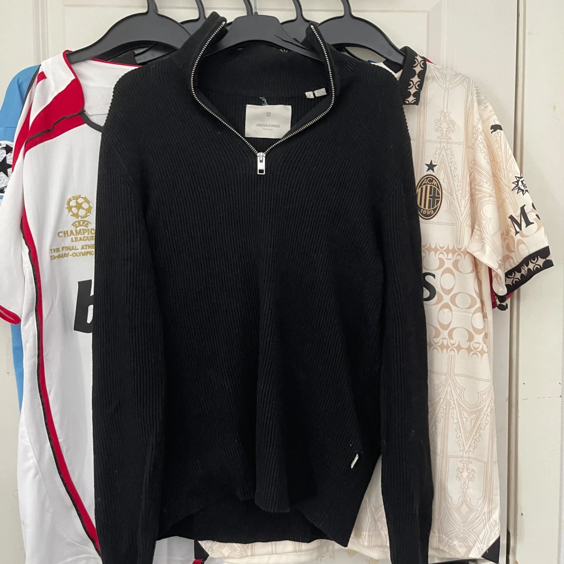 Svart Half Zip