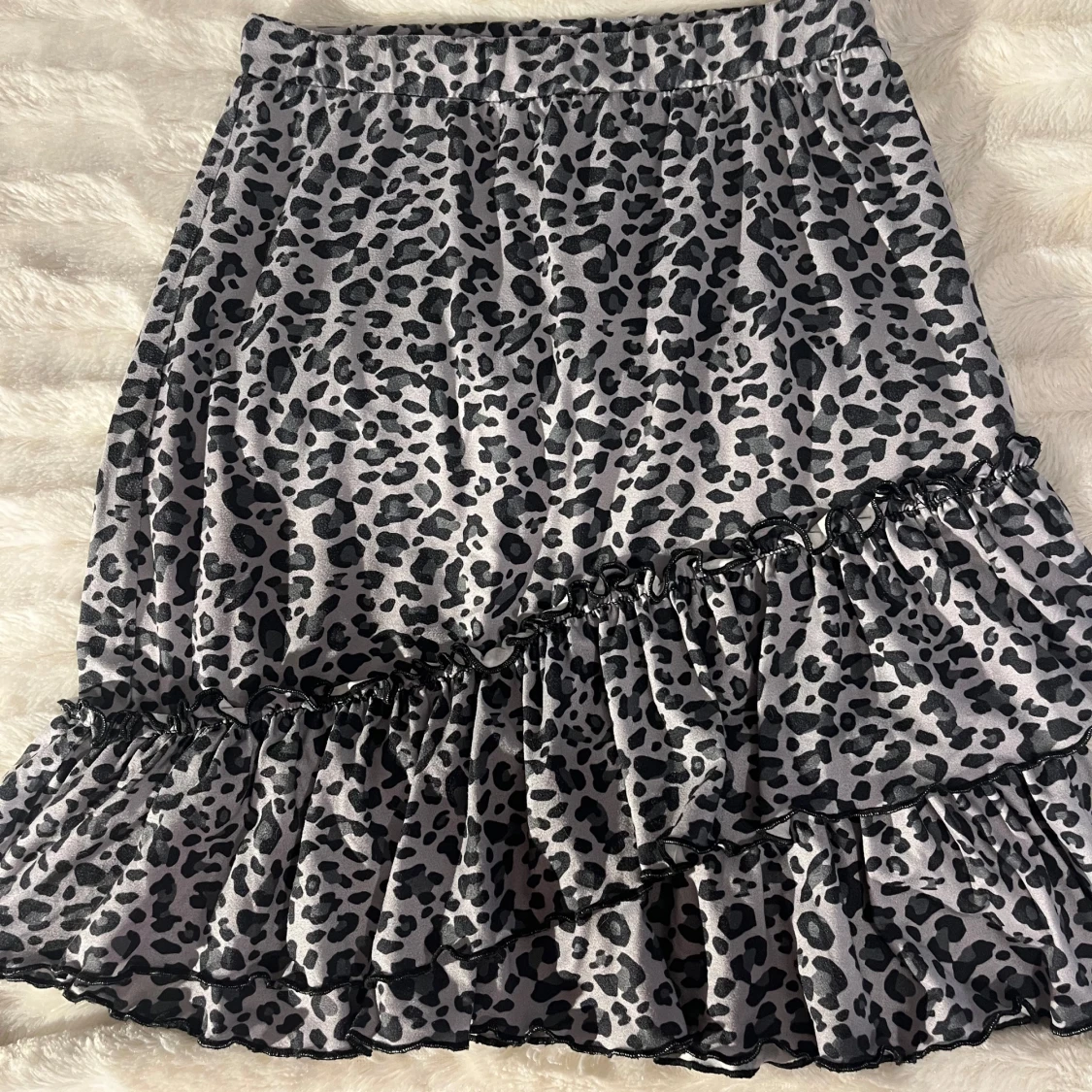 Leopardmönstrad kjol