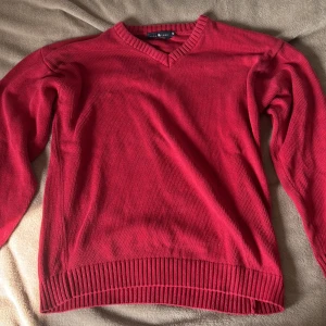 Stickad Tröja - Stickad Tröja i bra kondition. Märket är Park Lane i röd färg.