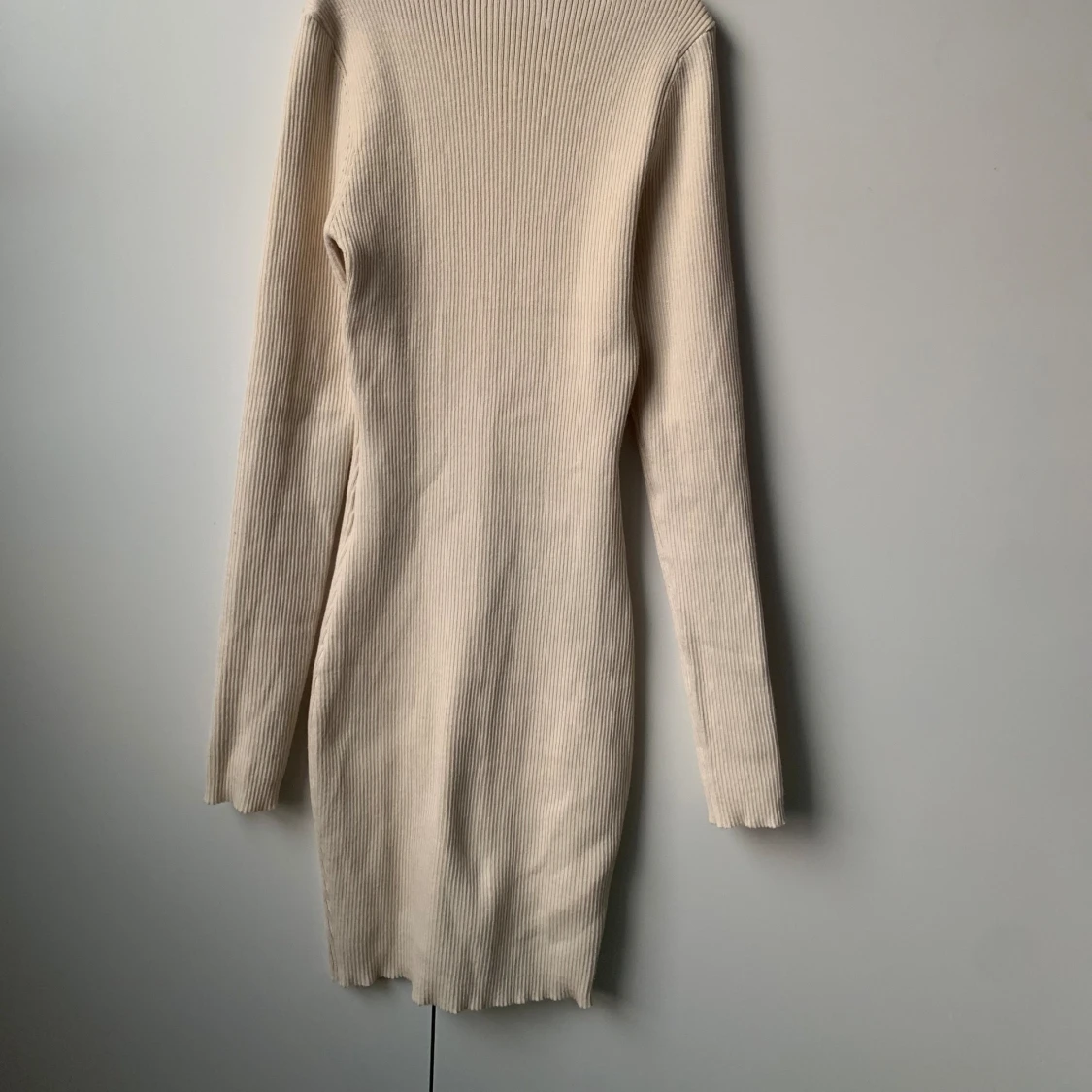 Beige klänning  - 2