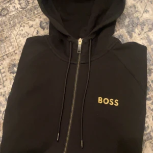 ZipHoodie herr M - Fint skick 