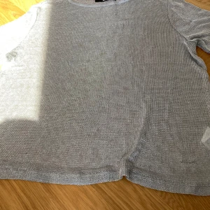 Silver tröja  - Silvrig tröja 