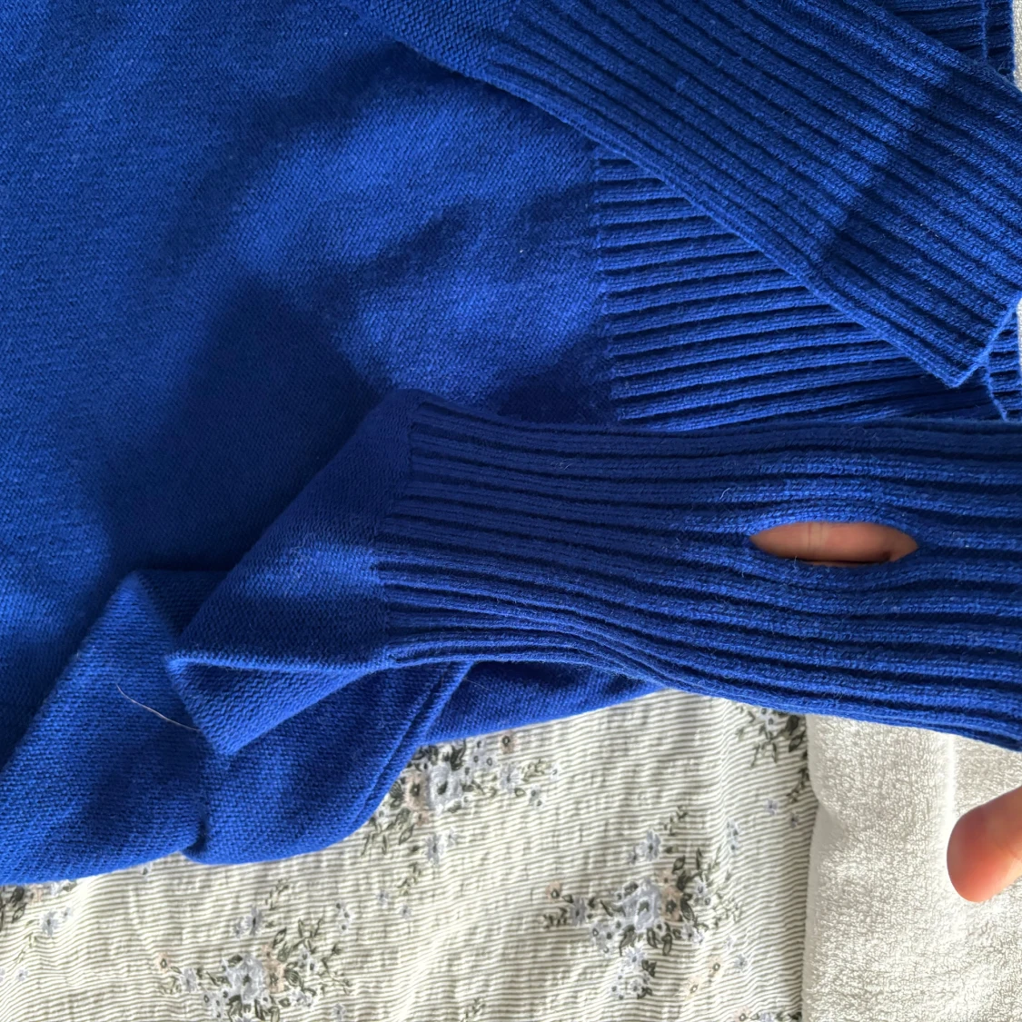 COS stickad tröja  - 2