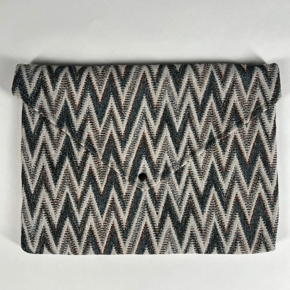 Zickzack-mönstrad datorfodral