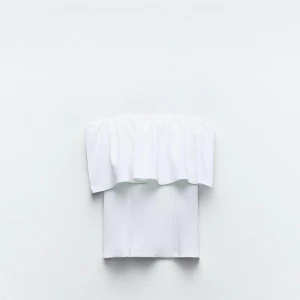 Fest topp från zara - Super snygg fest topp ifrån Zara som är slutsåld, näst intill oanvänd💗💗