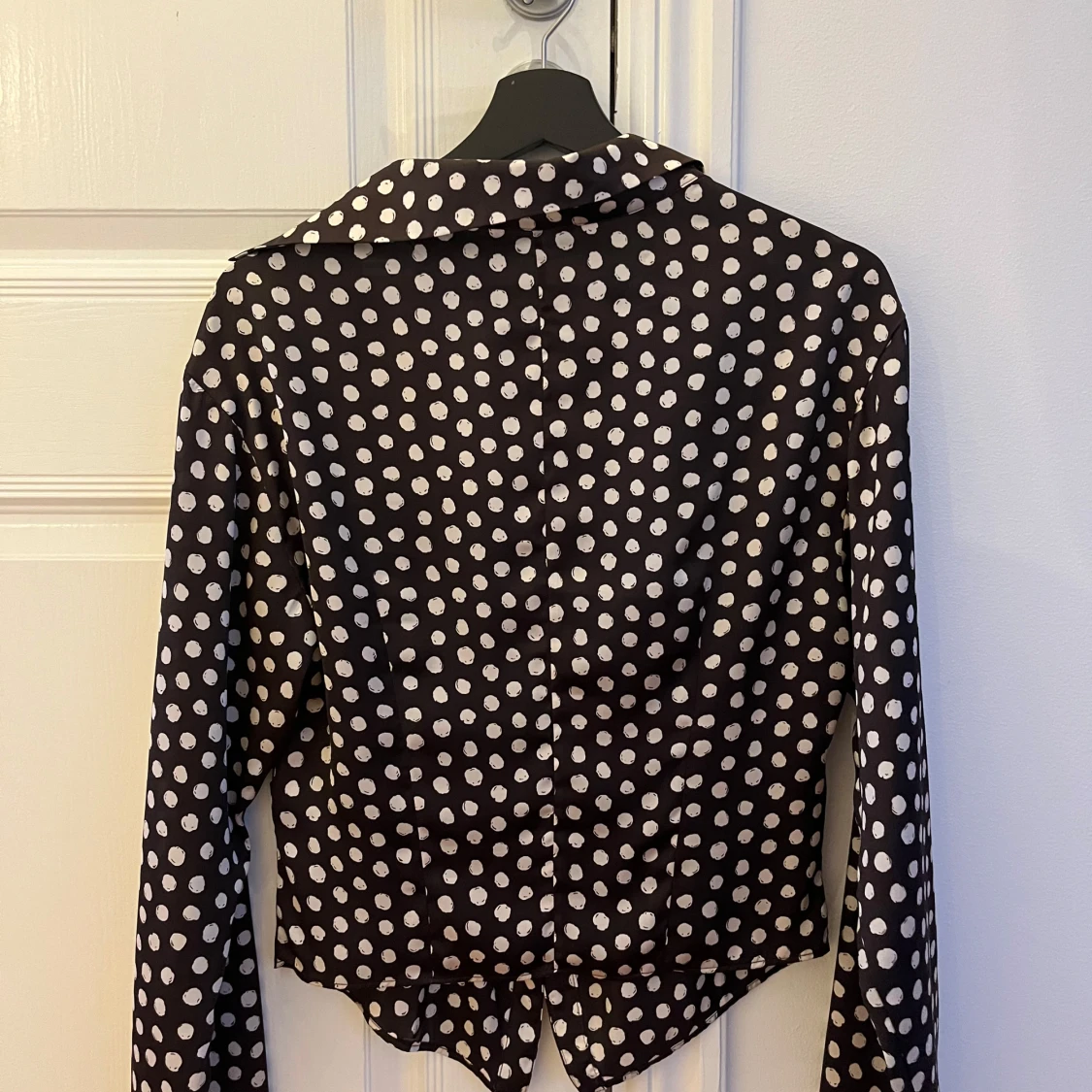 Brun och vit prickig blus från Zara - 2