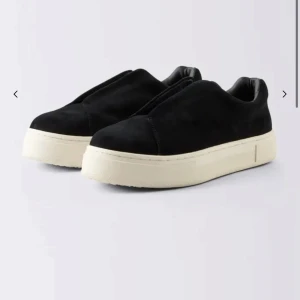 Svarta eytys - Så snygga svarta eytys i nyskick😊 pris kan diskuteras!!