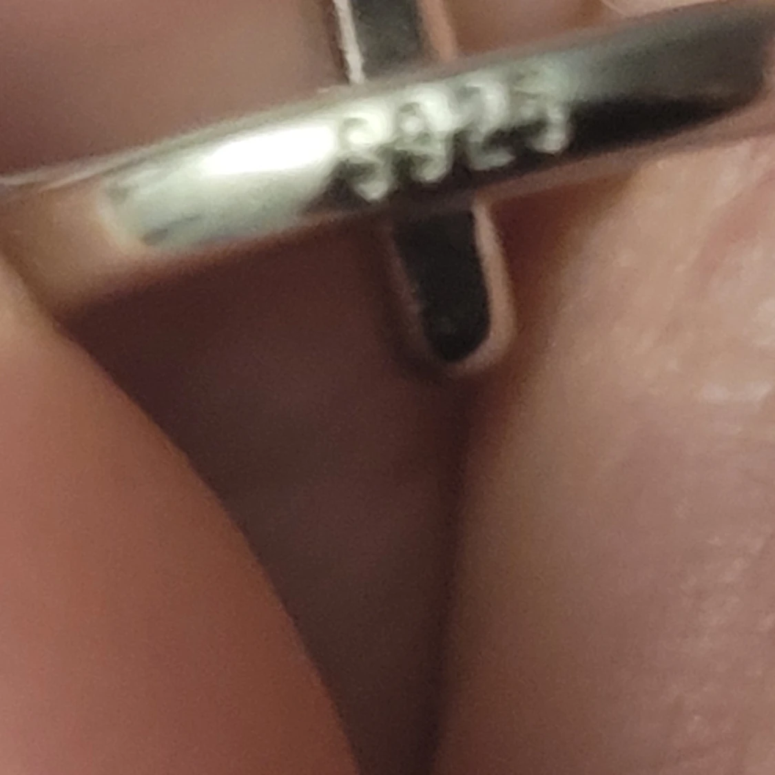 Silverörhängen med korsdesign - 3