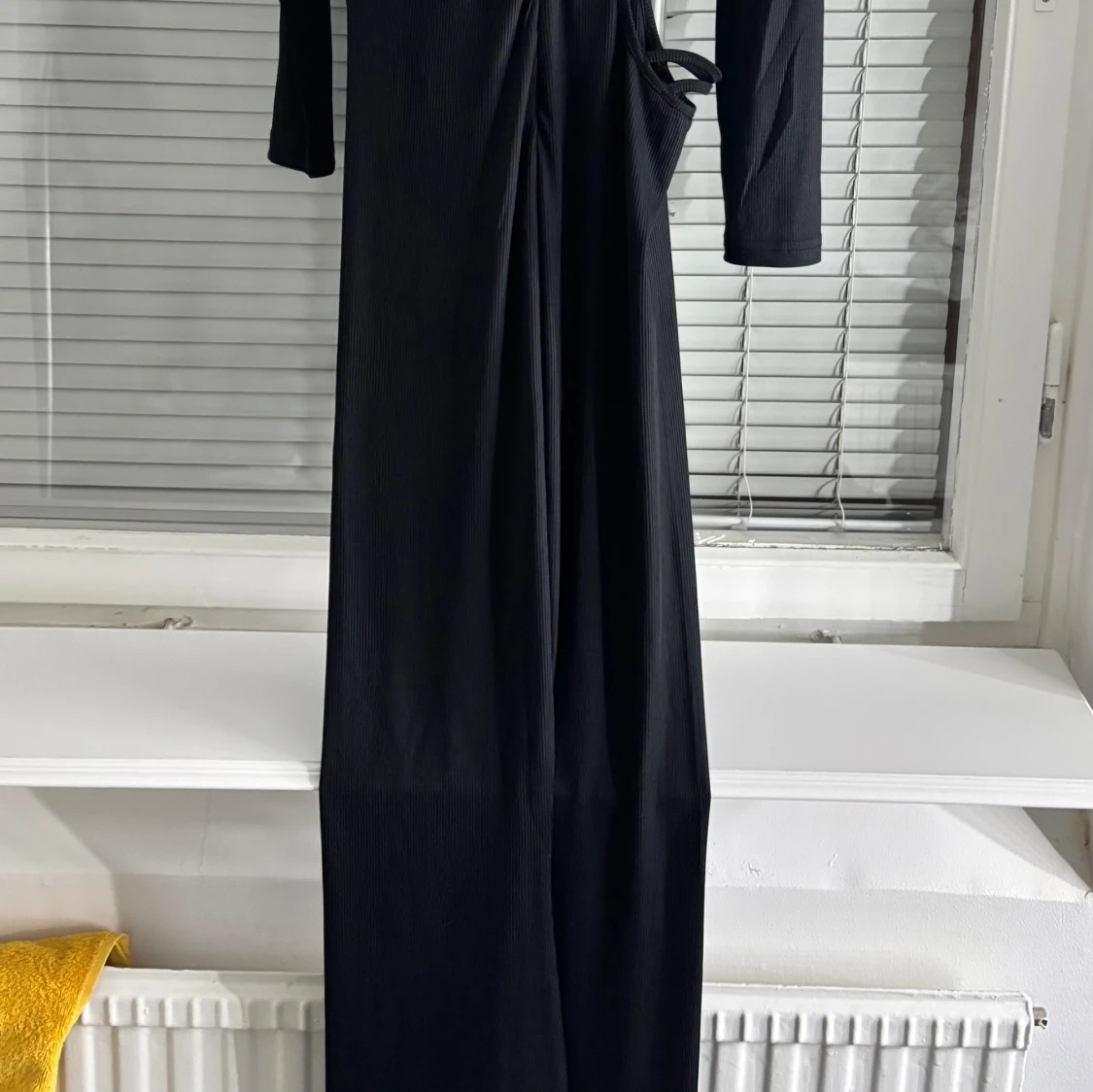 Svart oneshoulder jumpsuit - 1