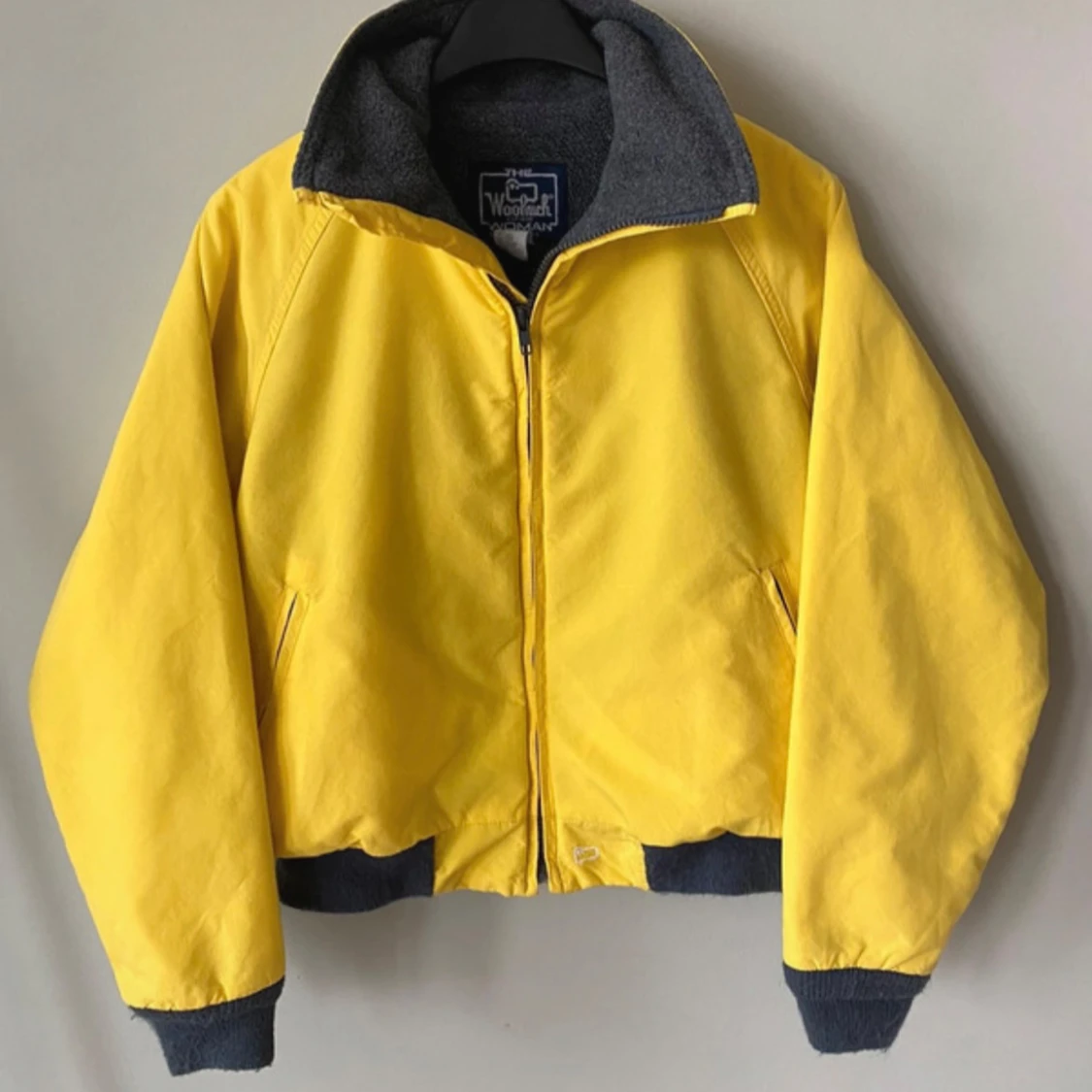 Gul jacka från Woolrich - 1