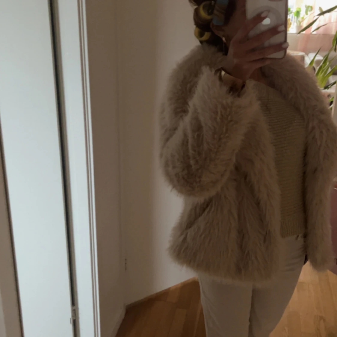 Beige pälsjacka - 2