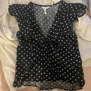 Prickig blus  - Super fin! Jättebra skick💕