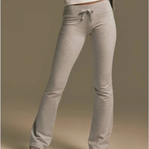 Nelly cozy chill pants  - Helt nya gråa mjukisbyxor från Nelly med låg midja. Alldrig använda, prislappen är kvar! ⭐️🌸