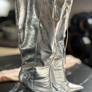 Boots - Brand new. 