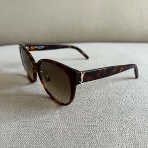 Saint Laurent  - Saint Laurent SL M39/K solglasögon 