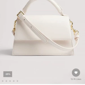 Väska - Kommer inte till andvändning. Fler bilder ätbara att fråga💕